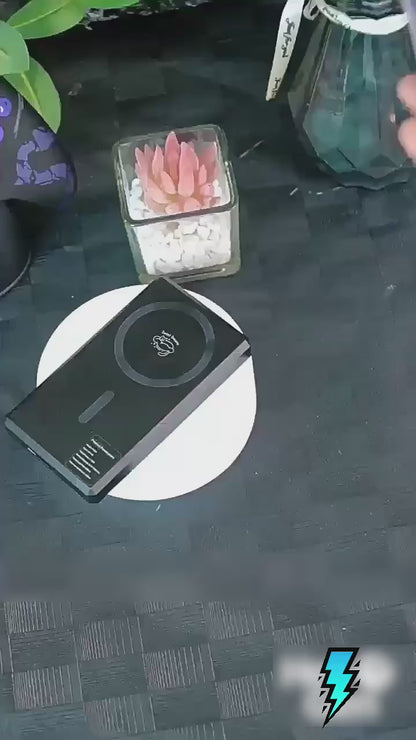 4.5" Magnetic Selfie Monitor for iPhone & Android – Wireless Rear Camera Vlog Screen, Bluetooth 5.4 10m Range, Built-in Speaker for TikTok YouTube Live Streaming, 1500mAh Long Battery Life, 4K/1080p HD Teleprompter Display